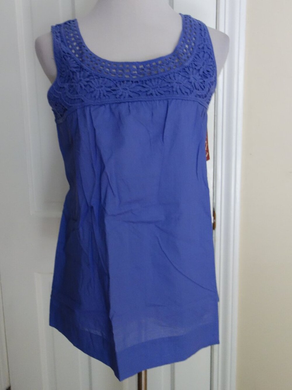 NWT MERONA Purple Floral Embroidered Cotton Tank Top with Ties – Med